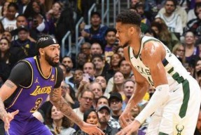 浓眉哥在雄鹿比赛中战术调整，大胜引发热议！的简单介绍