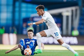 包含赛前巴塞罗那篮球队调整名单以备葡超，队长鼓劲环节打磨，态度坚定，控场能力成焦点的词条