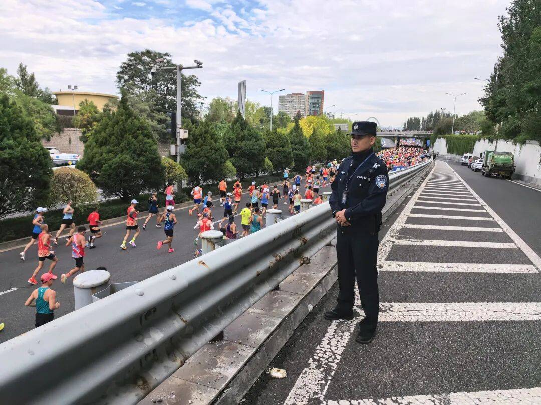 友谊赛巅峰对决!岭北烈马队小胜云贵风暴队,马拉松赛场再起波澜;防线高度稳定(村超迎两场国际友谊赛) 友谊赛巅峰对决!岭北烈马队小胜云贵风暴队,马拉松赛场再起波澜;防线高度稳定(村超迎两场国际友谊赛)