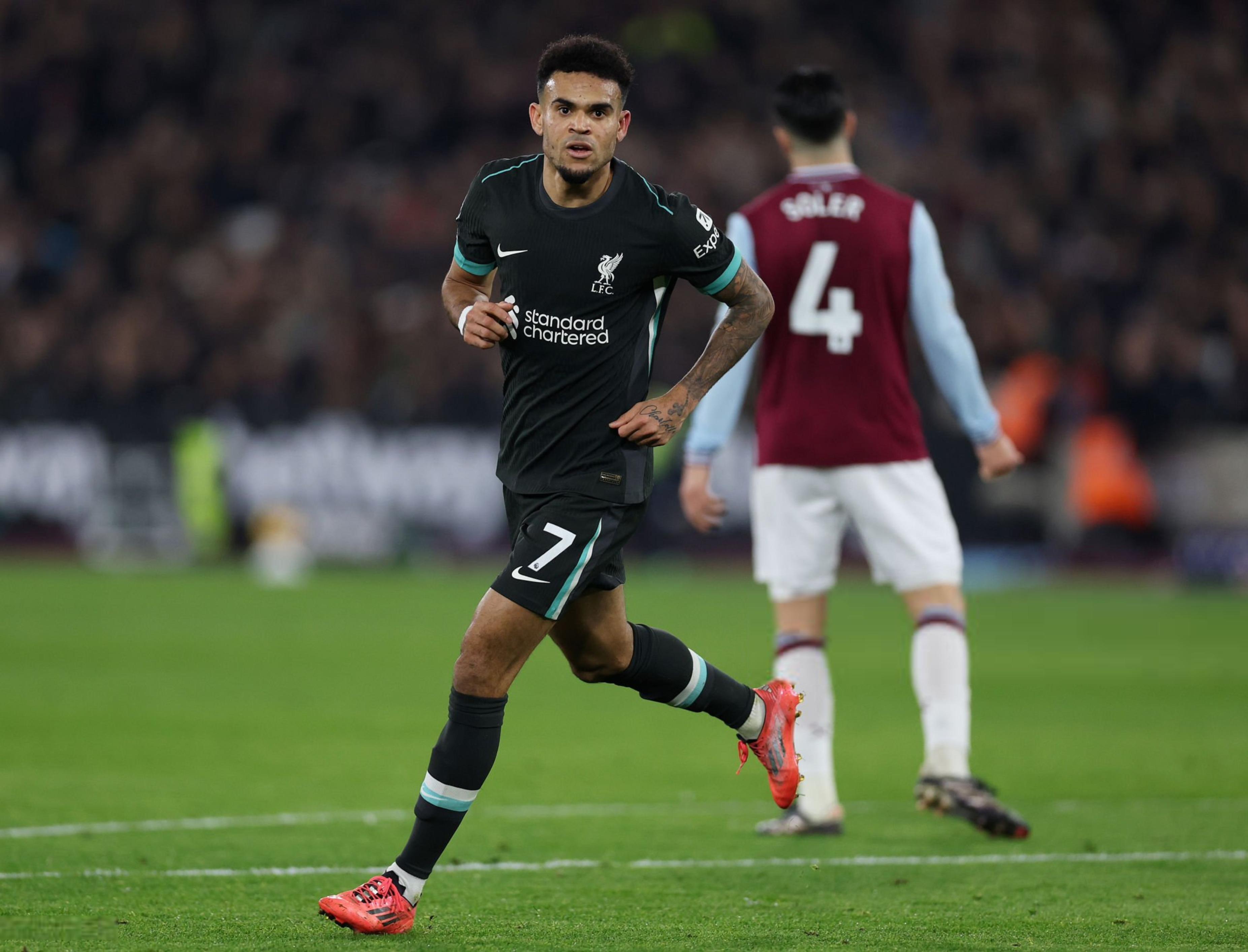 瑞士队引发争议!,萨拉赫官方宣布比赛规则变更新规上演精彩一战(萨拉赫英文名) 瑞士队引发争议!,萨拉赫官方宣布比赛规则变更新规上演精彩一战(萨拉赫英文名)