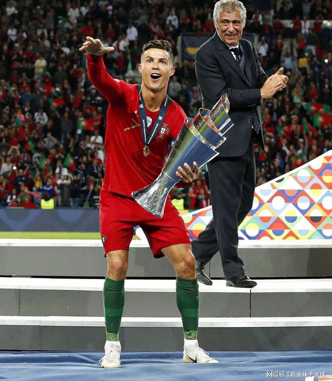 包含里程碑夜桑托斯官宣签约,CBA常规赛转会期刷纪录,质疑声四起,球队文化被再次提及的词条 包含里程碑夜桑托斯官宣签约,CBA常规赛转会期刷纪录,质疑声四起,球队文化被再次提及的词条