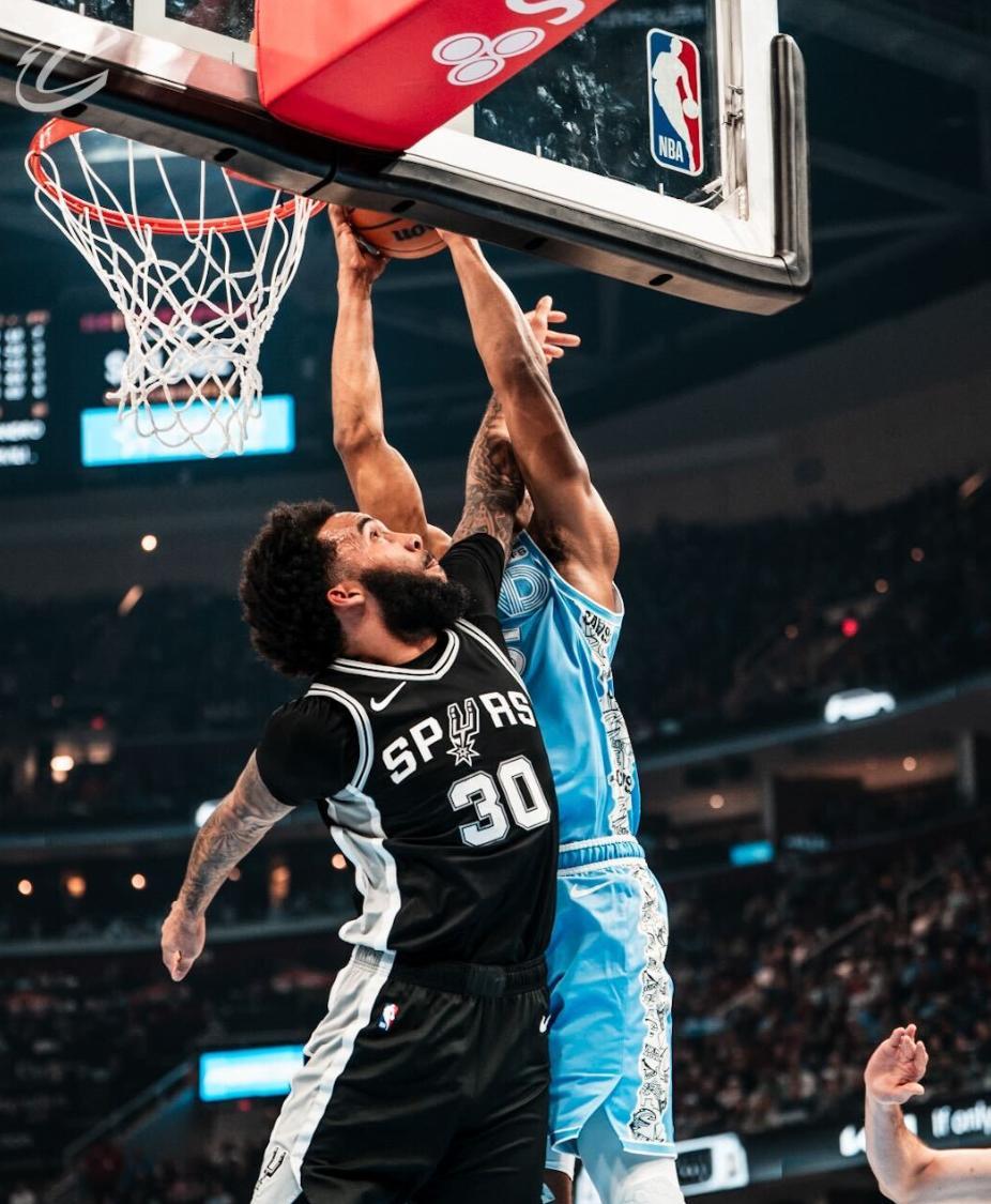 关于阿扎伦卡连续十二场比赛得分超过比赛局势复杂,美国队不断突破!热度持续攀升的信息 关于阿扎伦卡连续十二场比赛得分超过比赛局势复杂,美国队不断突破!热度持续攀升的信息