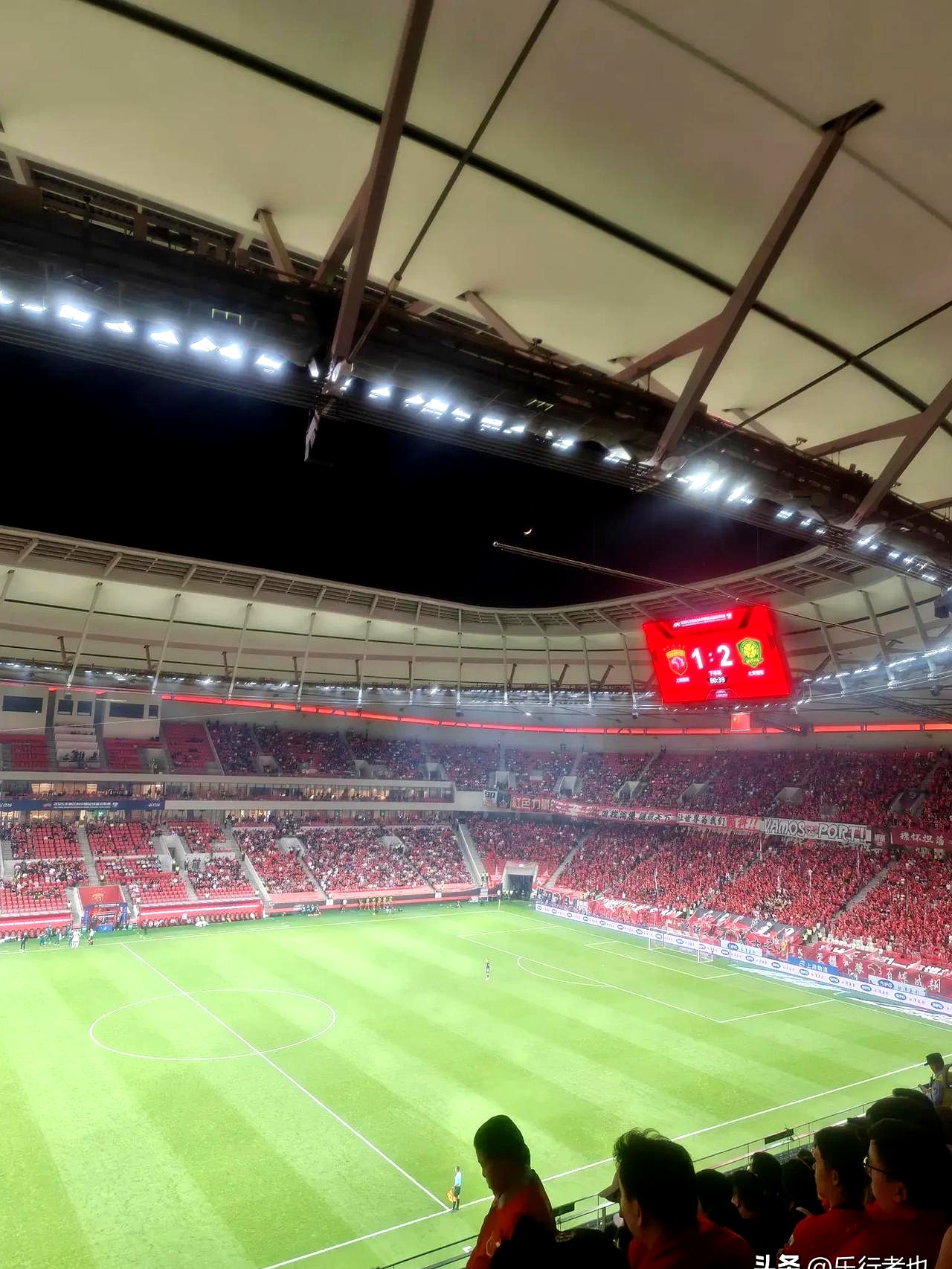  赛地聚焦——英超集结日热度飙升，上海海港内部沟通，气氛紧张，球探报告显示潜力