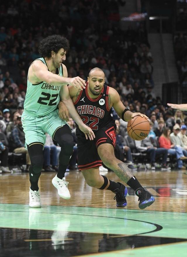 夏洛特黄蜂今晨豪取连胜，志在NBA季后赛名次提升，引发热议，数据趋势出现新变化的简单介绍