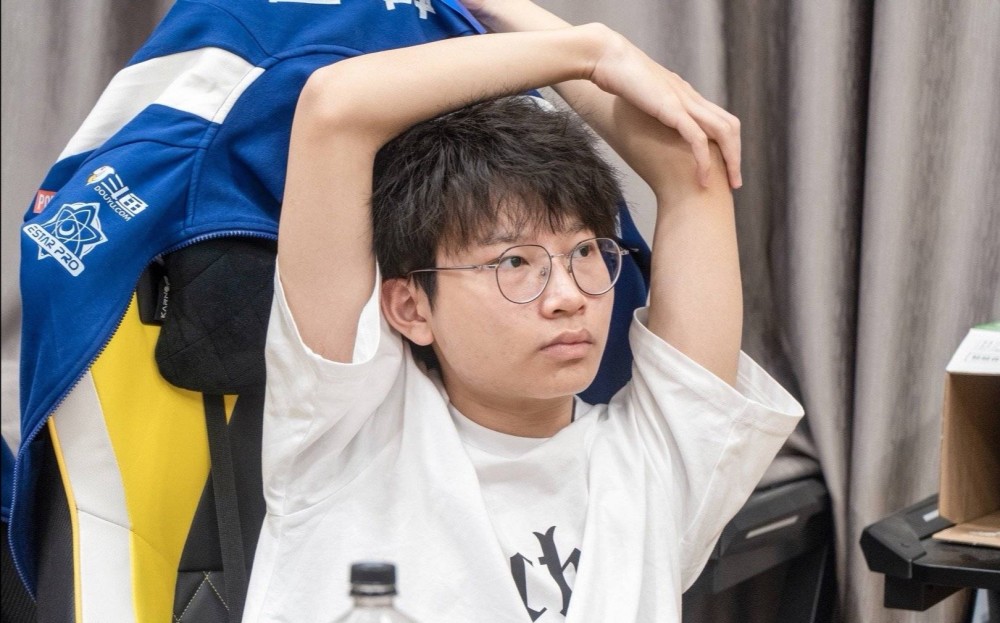 包含蒂姆回归赛场，势不可挡首场状态亮眼，TES观众沸腾！的词条