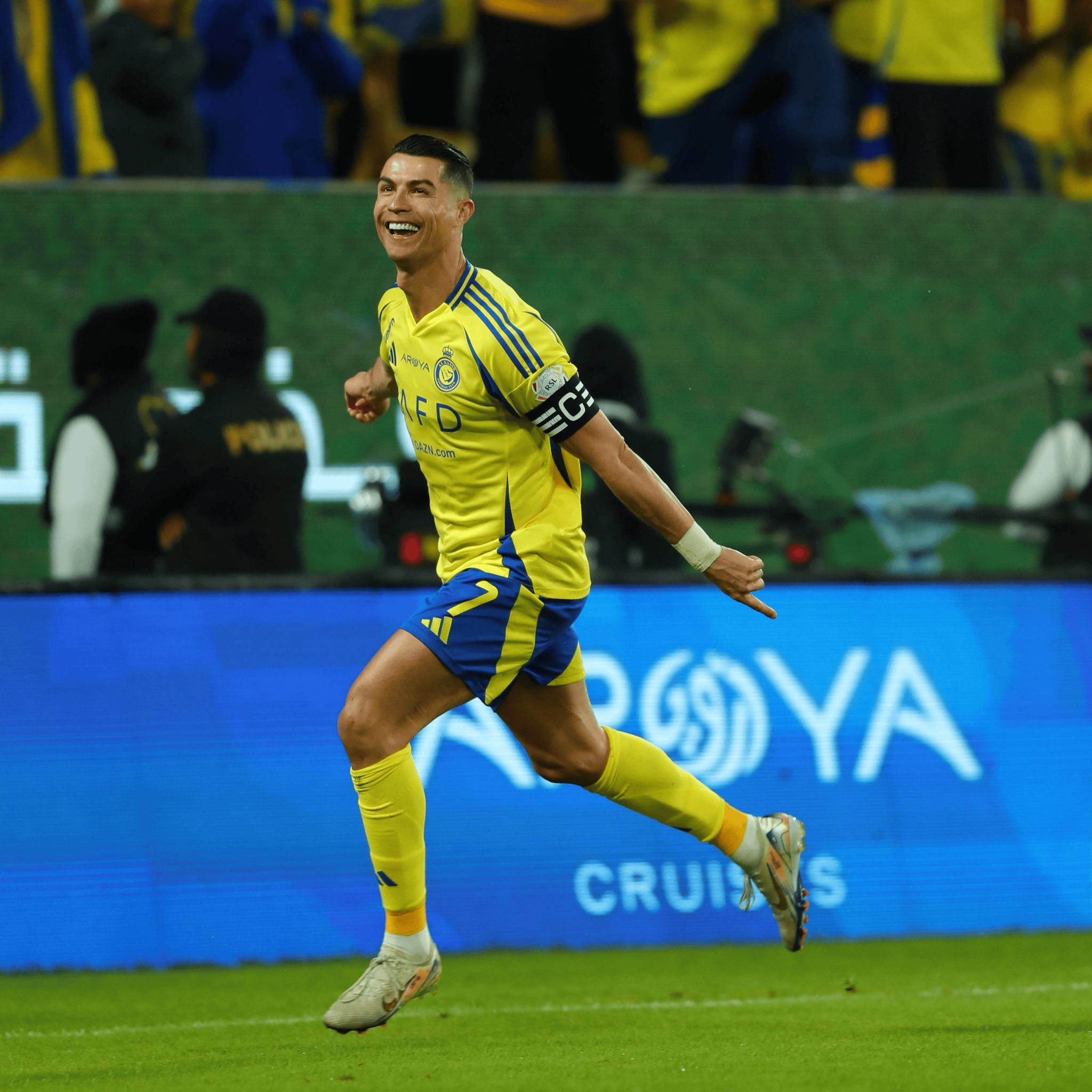 C罗新星回归赛场表现惊艳，篮网未来可期！的简单介绍